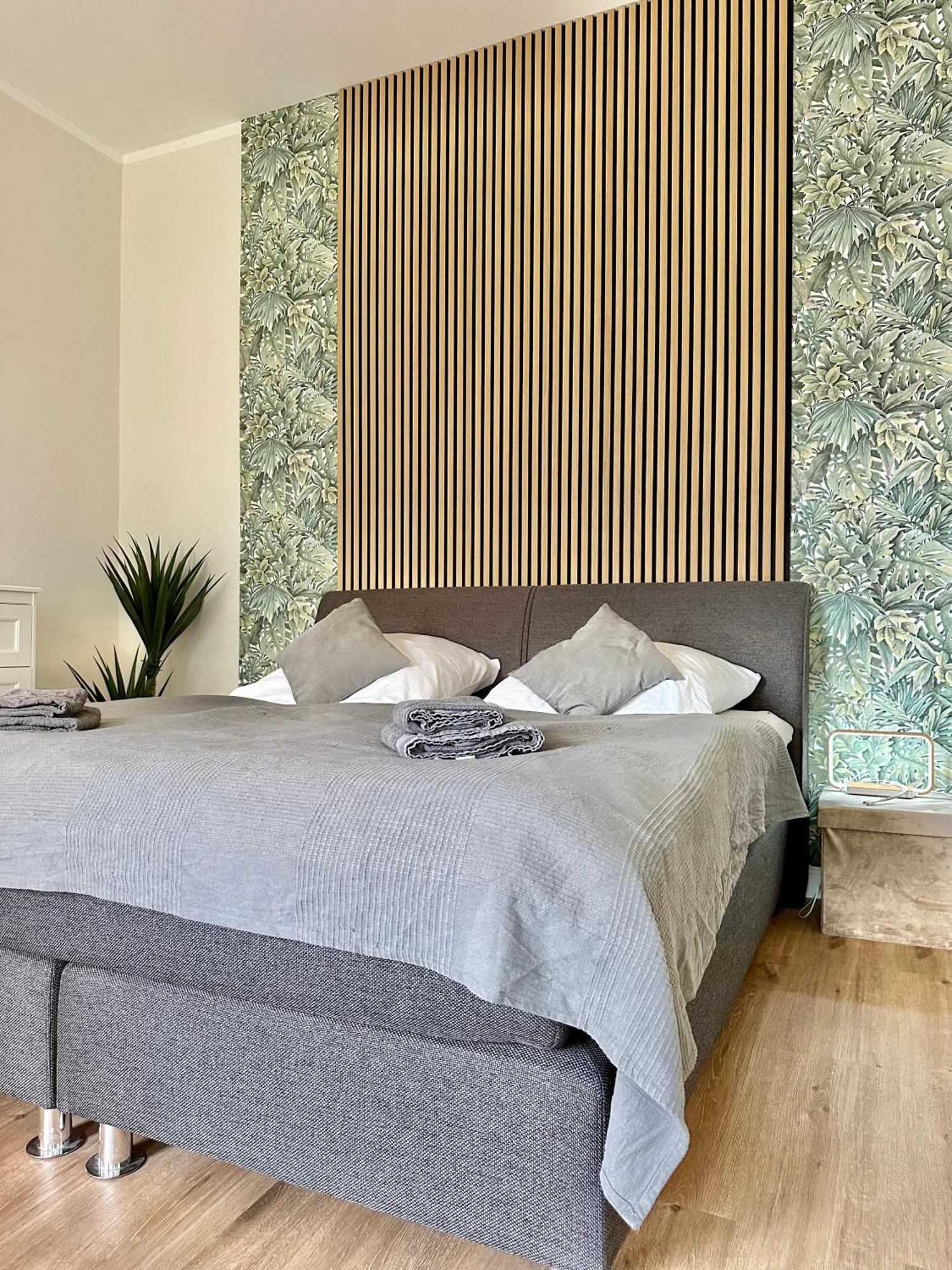 Exklusives City-Apartment Im Herzen Oldenburgs Mit Balkon Und Parkplatz A36 Dış mekan fotoğraf