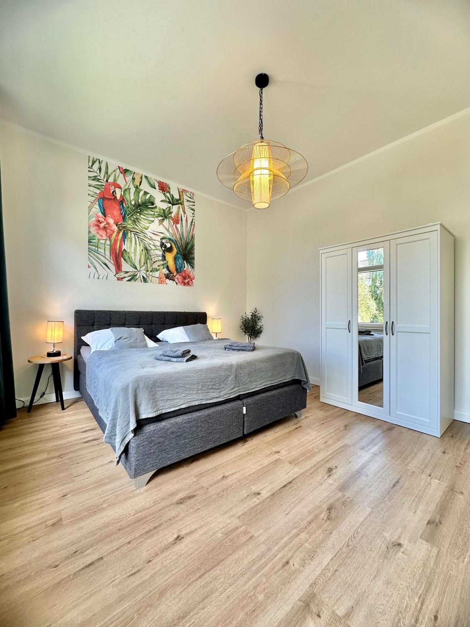Exklusives City-Apartment Im Herzen Oldenburgs Mit Balkon Und Parkplatz A36 Dış mekan fotoğraf